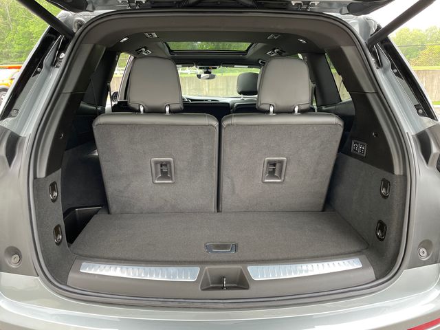 Vehicle image 17 of 45