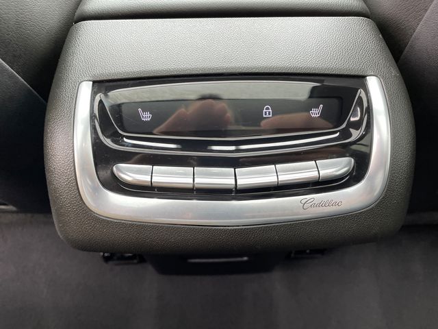 Vehicle image 21 of 45