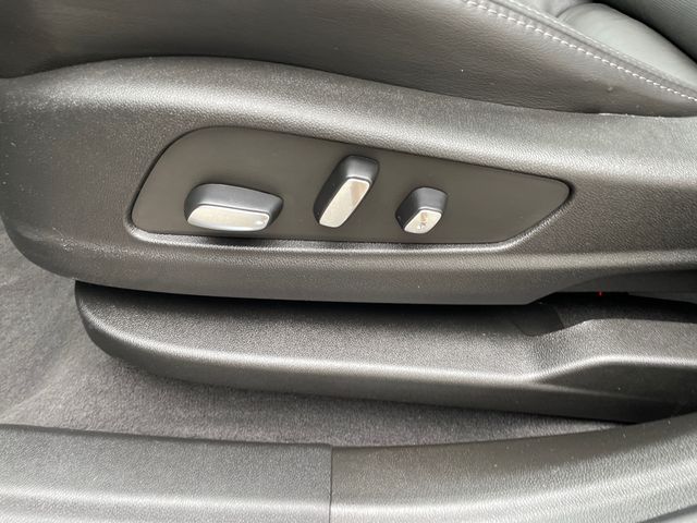 Vehicle image 42 of 45
