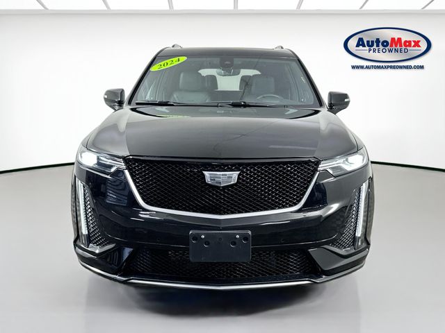 2024 Cadillac XT6 Sport Image 2 of 33