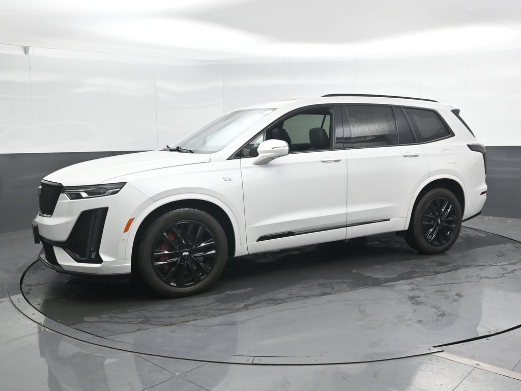 2024 Cadillac XT6 Sport Image 2 of 50