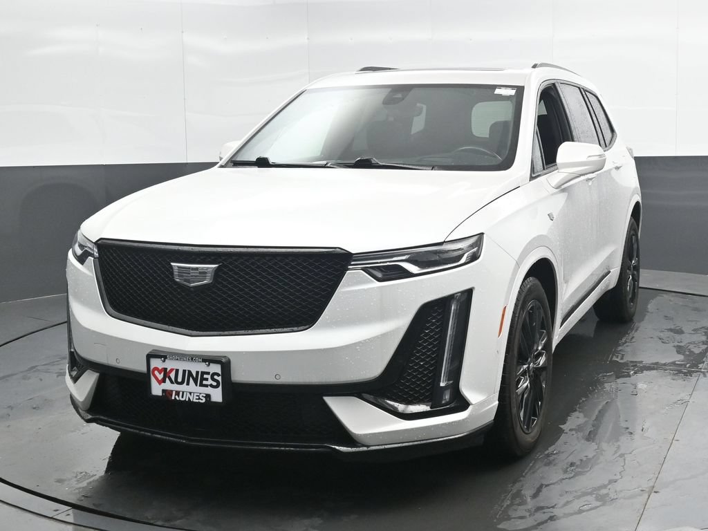 2024 Cadillac XT6 Sport Image 1 of 50