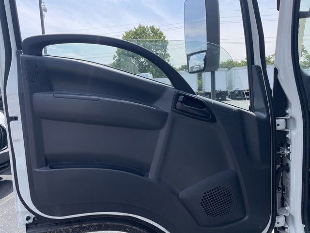 2024 Chevrolet 4500 HG LCF Gas Base Image 9 of 20