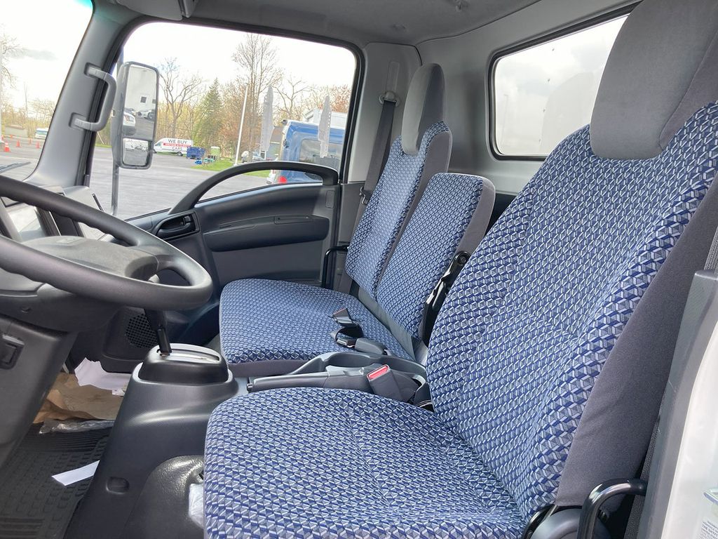 2024 Chevrolet 4500 HG LCF Gas Base Image 16 of 25