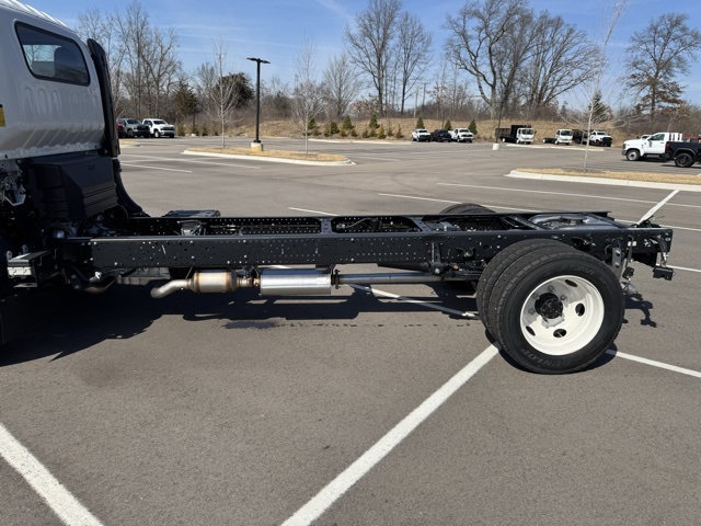 2024 Chevrolet 4500 HG LCF Gas Base Image 5 of 18