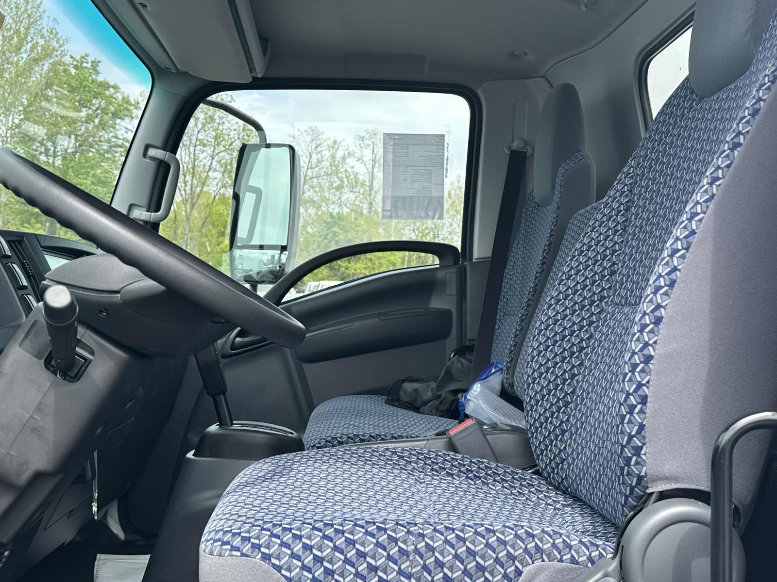 2024 Chevrolet 4500 HG LCF Gas Base Image 9 of 24