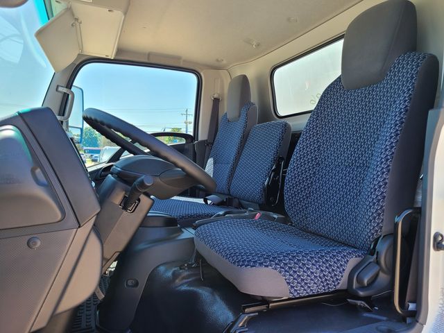 2024 Chevrolet 4500 HG LCF Gas Base Image 11 of 28