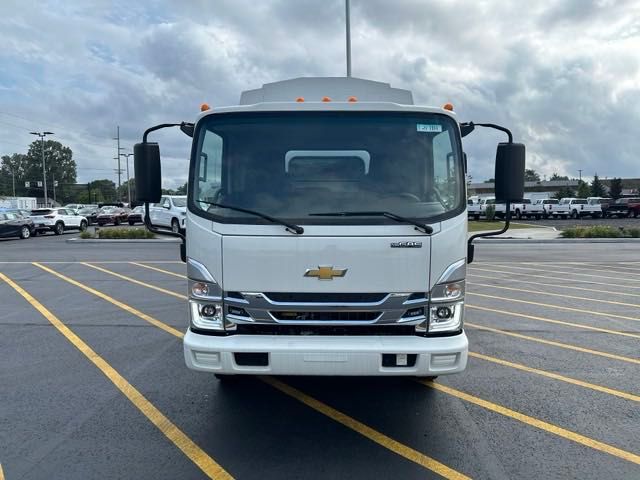 2024 Chevrolet 4500 HG LCF Gas Base Image 2 of 22