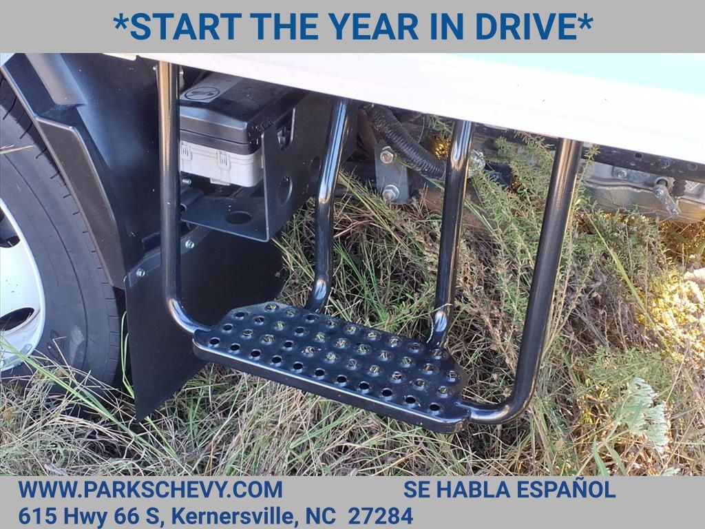 2024 Chevrolet 5500 XG LCF Gas Base Image 22 of 25