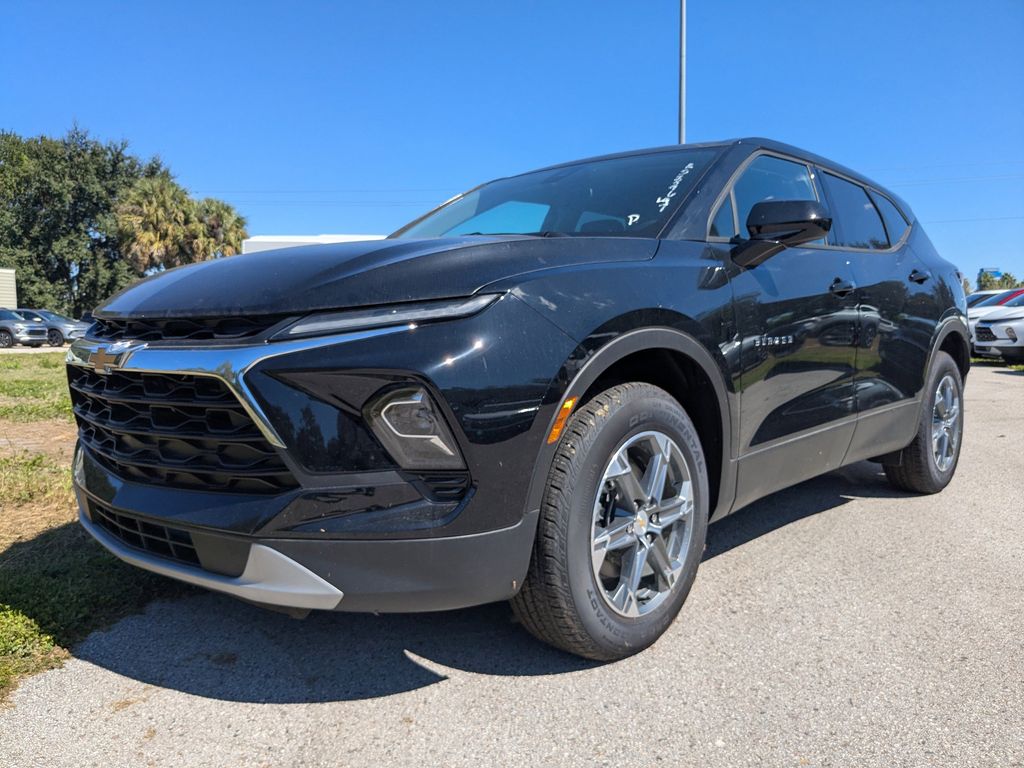 2024 Chevrolet Blazer LT Image 1 of 28