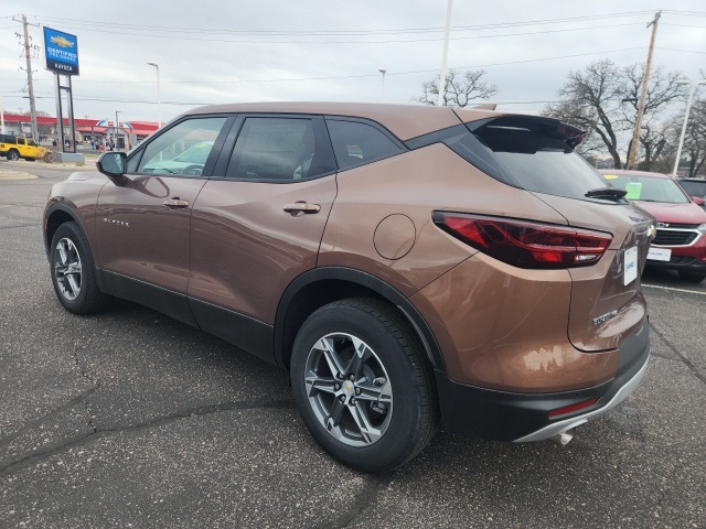 Vehicle image 5 of 17