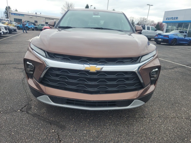 Vehicle image 6 of 17