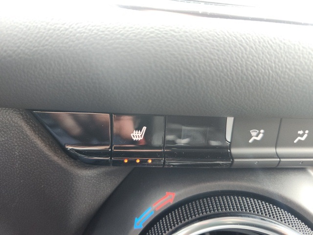 Vehicle image 13 of 17