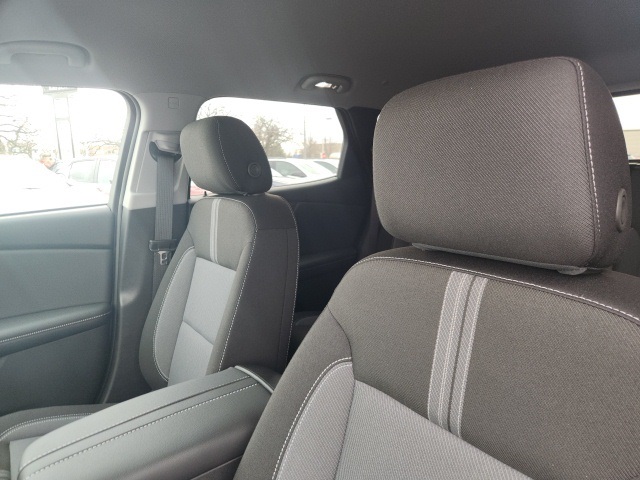 Vehicle image 9 of 17