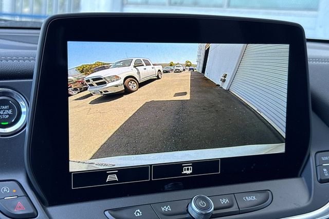 Vehicle image 26 of 37