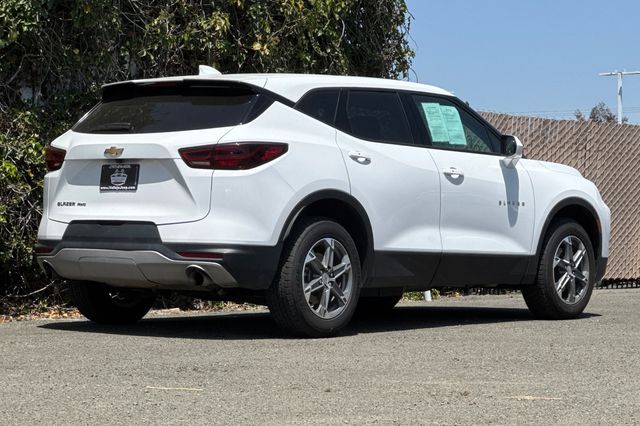 Vehicle image 6 of 37