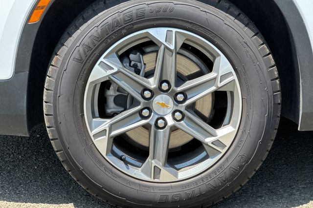 Vehicle image 35 of 37