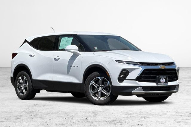 Vehicle image 3 of 37