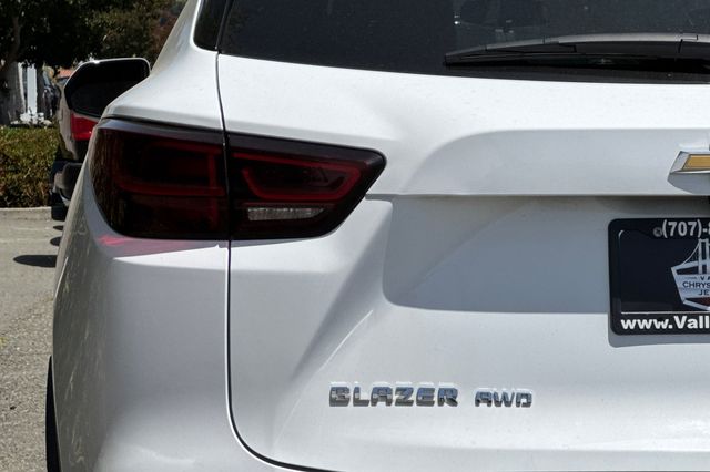 Vehicle image 36 of 37