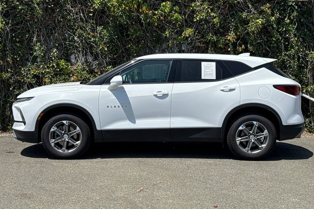 Vehicle image 9 of 37