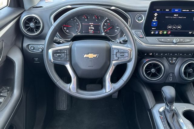 Vehicle image 20 of 37