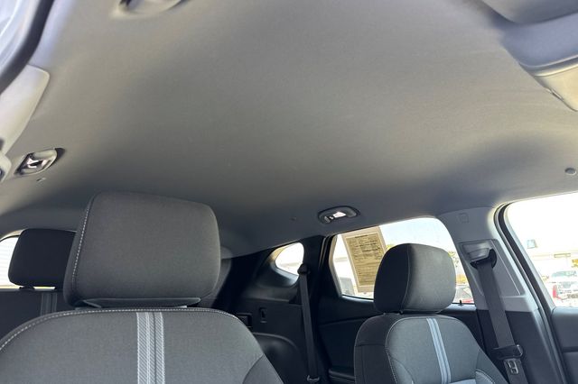 Vehicle image 23 of 37