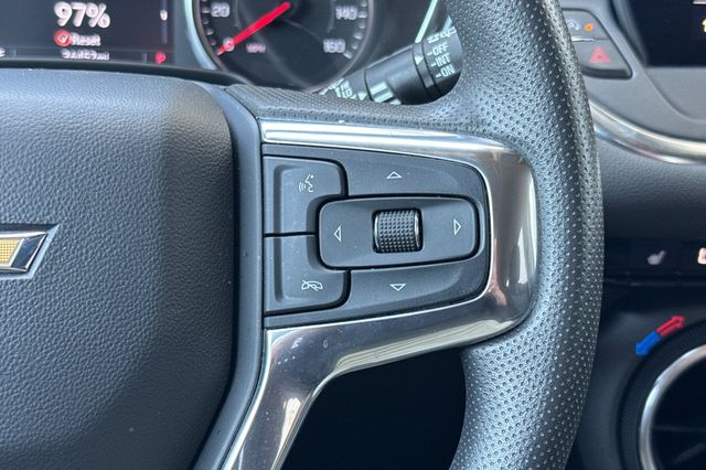Vehicle image 32 of 37