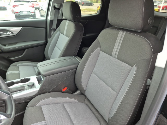 Vehicle image 9 of 13