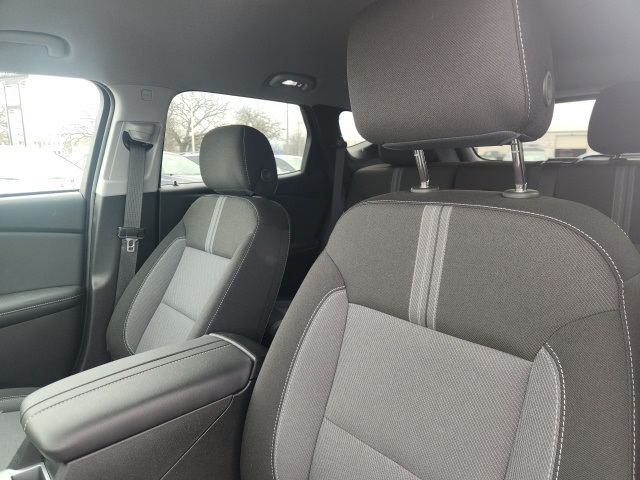 Vehicle image 9 of 16