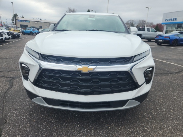 Vehicle image 6 of 16