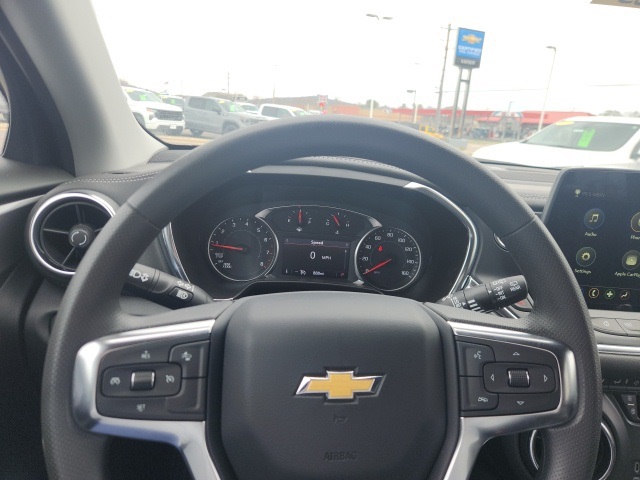 Vehicle image 14 of 16