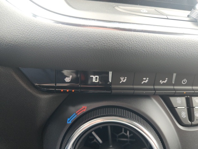 Vehicle image 13 of 16
