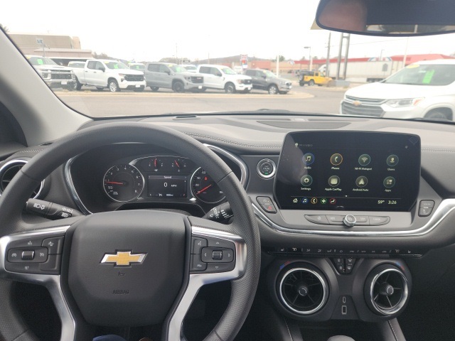 Vehicle image 11 of 16
