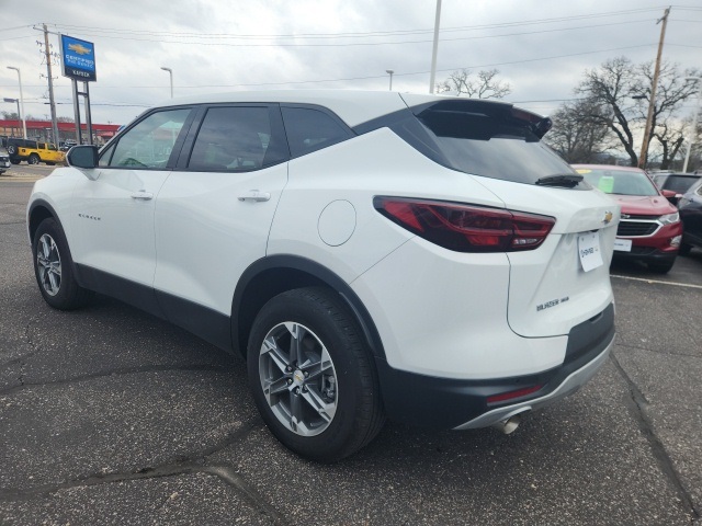 Vehicle image 5 of 16