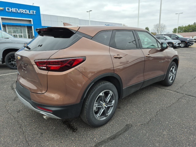 Vehicle image 4 of 13