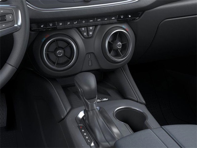 Vehicle image 18 of 32