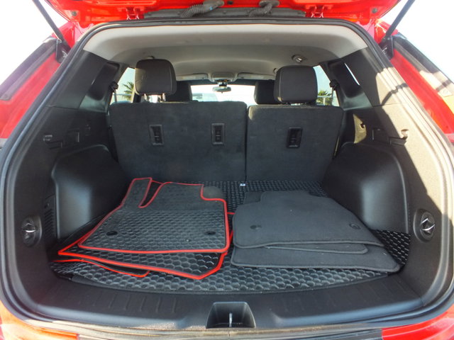 Vehicle image 17 of 20