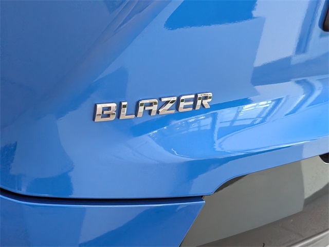 Vehicle image 28 of 36