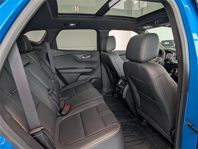 Vehicle image 12 of 36