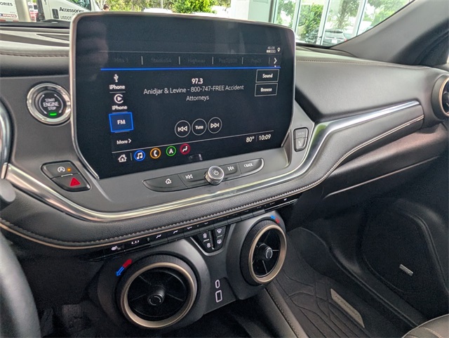 Vehicle image 23 of 36