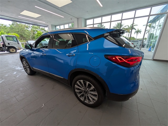 Vehicle image 7 of 36