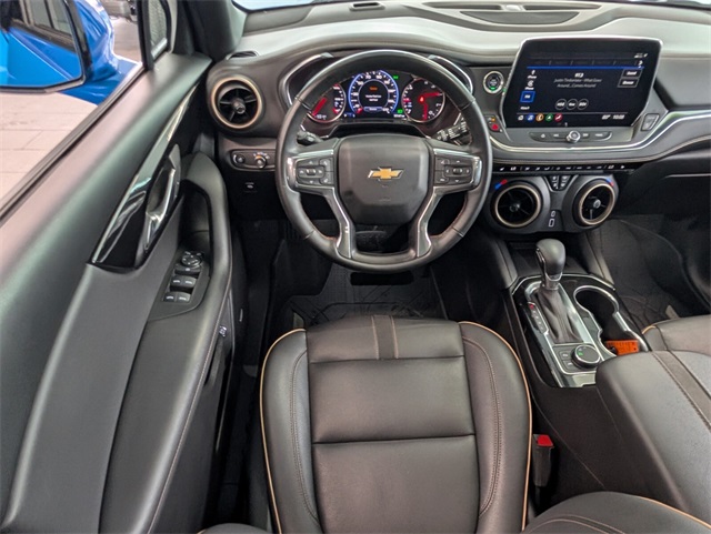 Vehicle image 18 of 36