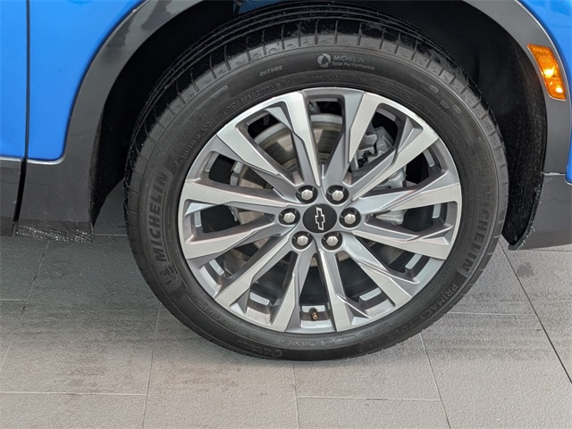 Vehicle image 9 of 36