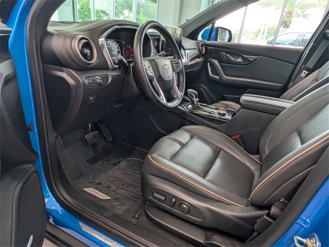 Vehicle image 16 of 36