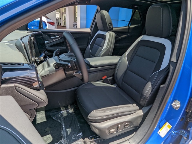 Vehicle image 5 of 17