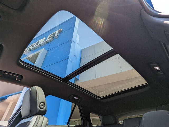 Vehicle image 12 of 17