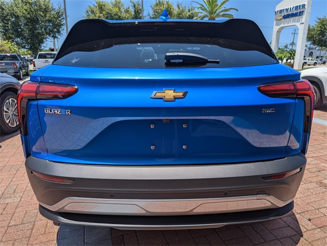Vehicle image 9 of 17