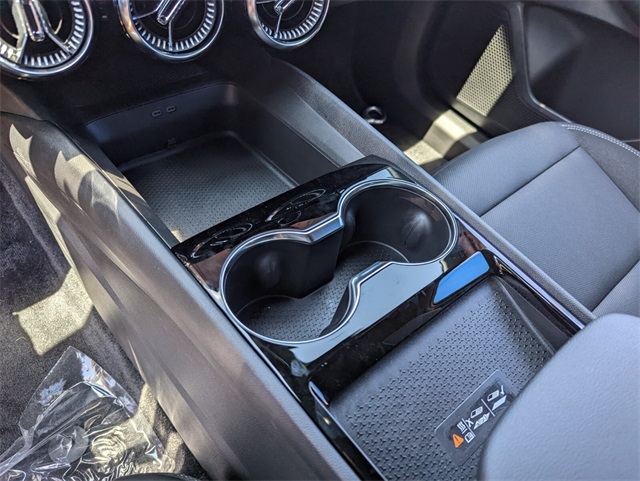 Vehicle image 16 of 17