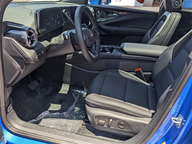 Vehicle image 6 of 17