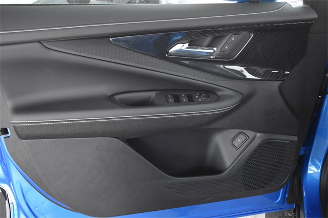 Vehicle image 33 of 37